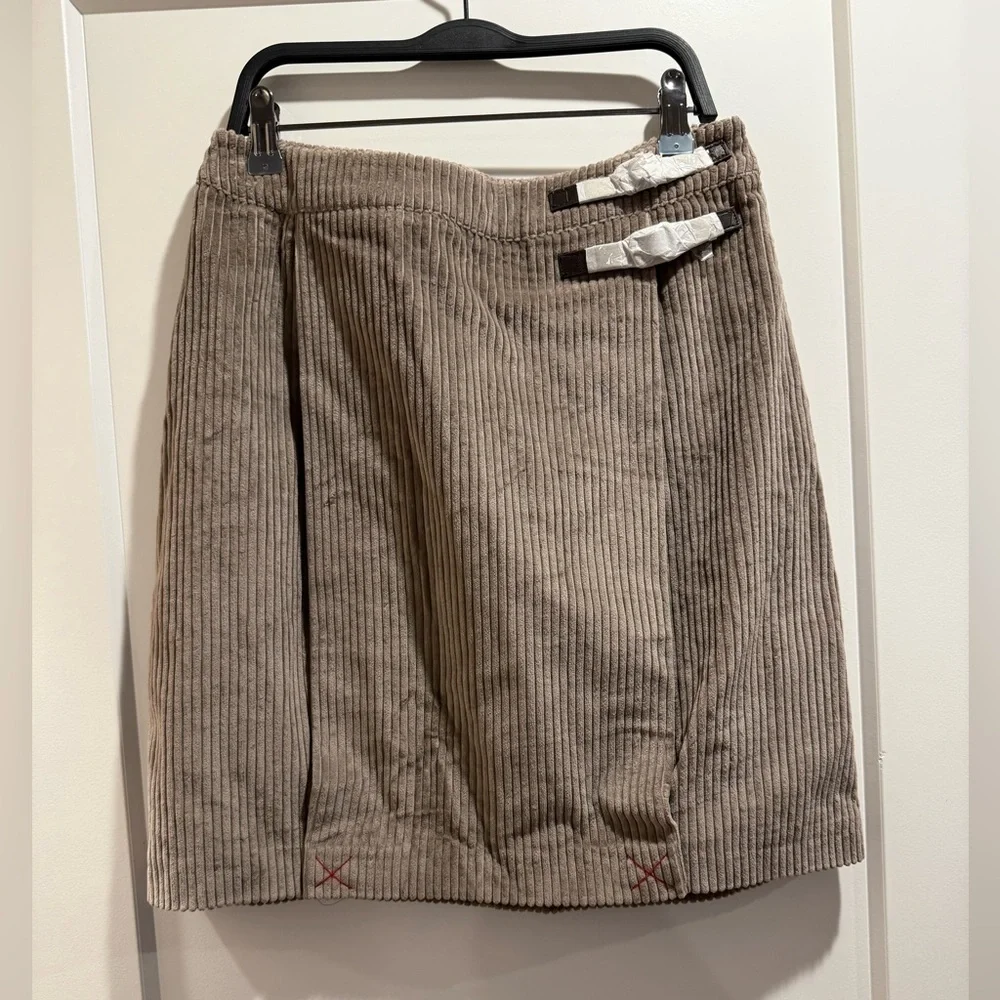 NWOT Boden Cinnamon Corduroy Skirt‎ with Side Buckle Detail Women's Size 6R